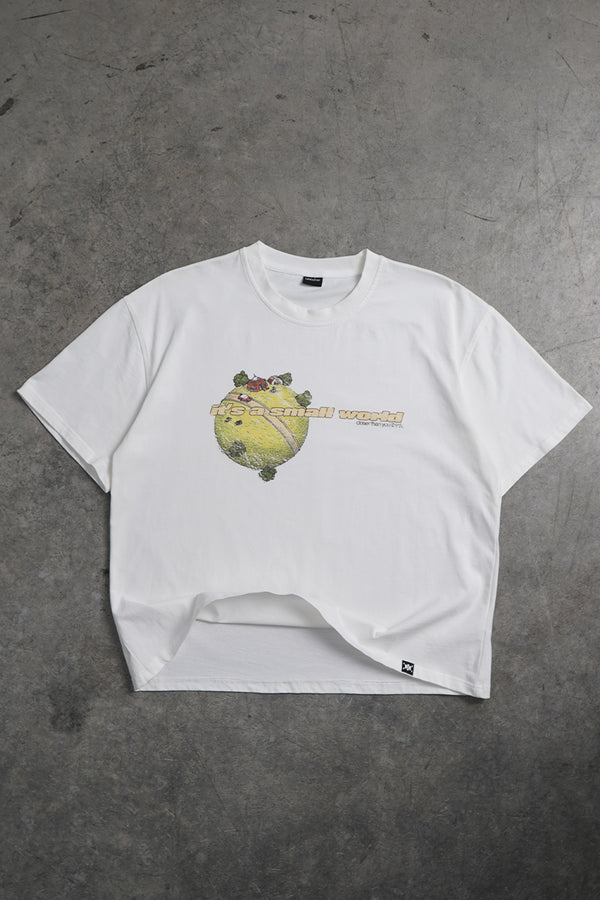 Small World Tシャツ
